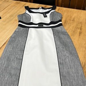 Beautiful contour dress. White House Black Market